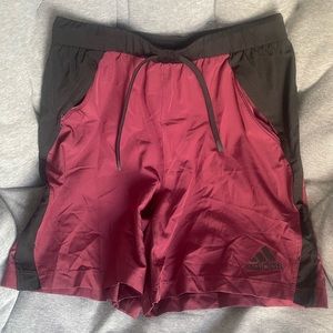 Adidas Aeromotion Woven Shorts in Victory Crimson size S H29169